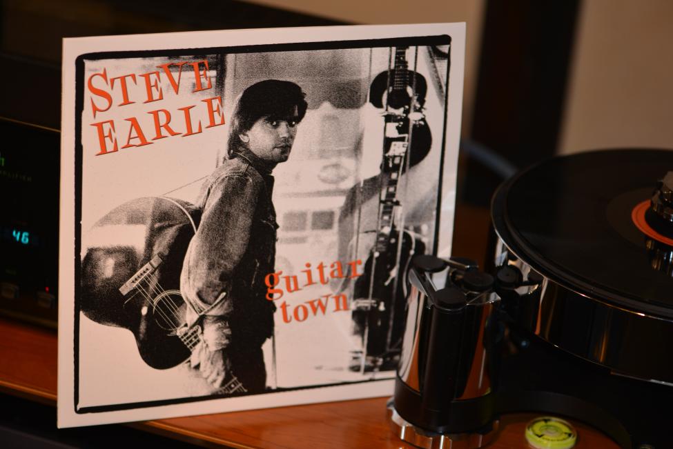 Steve Earle. Guitar Town. Vinyl 001.jpg