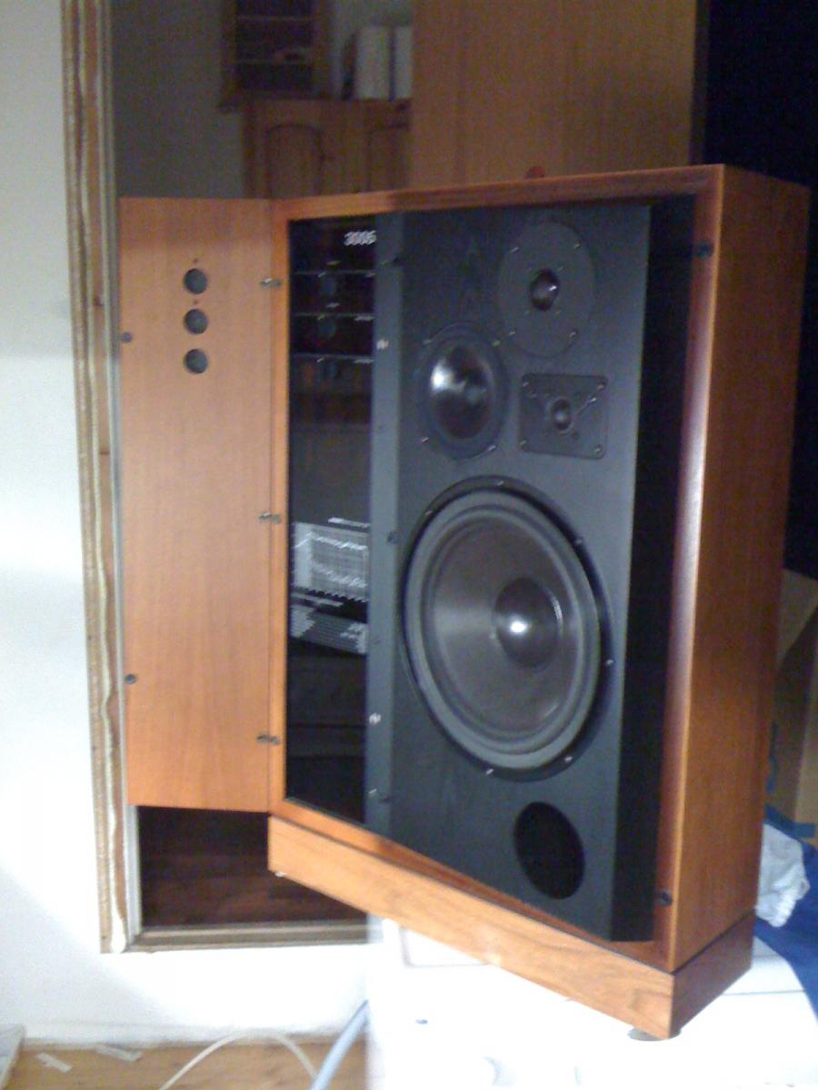 tandberg studio monitor speakers