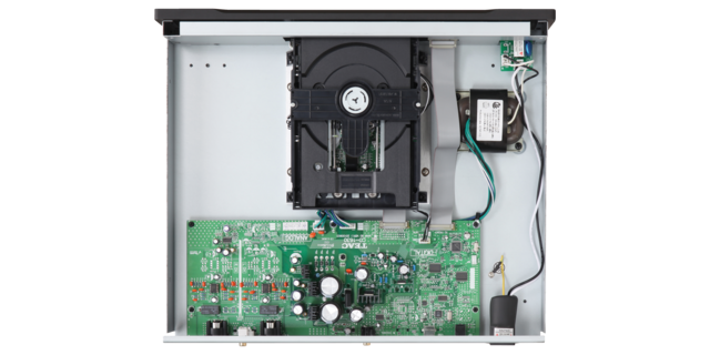 TEAC_CD-2000__B__Inside_R640x320.png