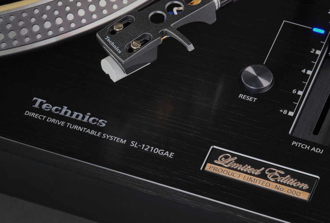 Technics_SL-1210GAE_LE-6.jpg