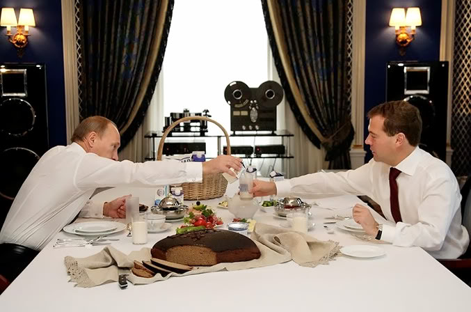 Technis- RS1500 Putin Medvedev.jpg
