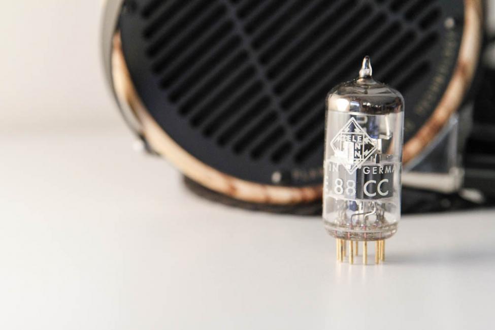 Telefunken_E88CC_diamond.jpg