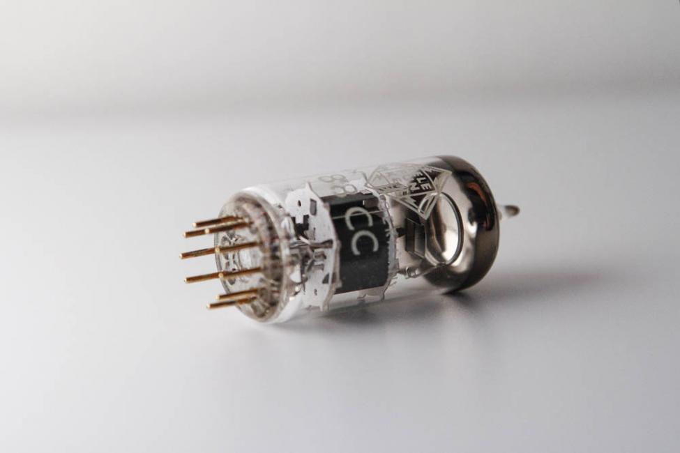 Telefunken_E88CC_inner_detail.jpg
