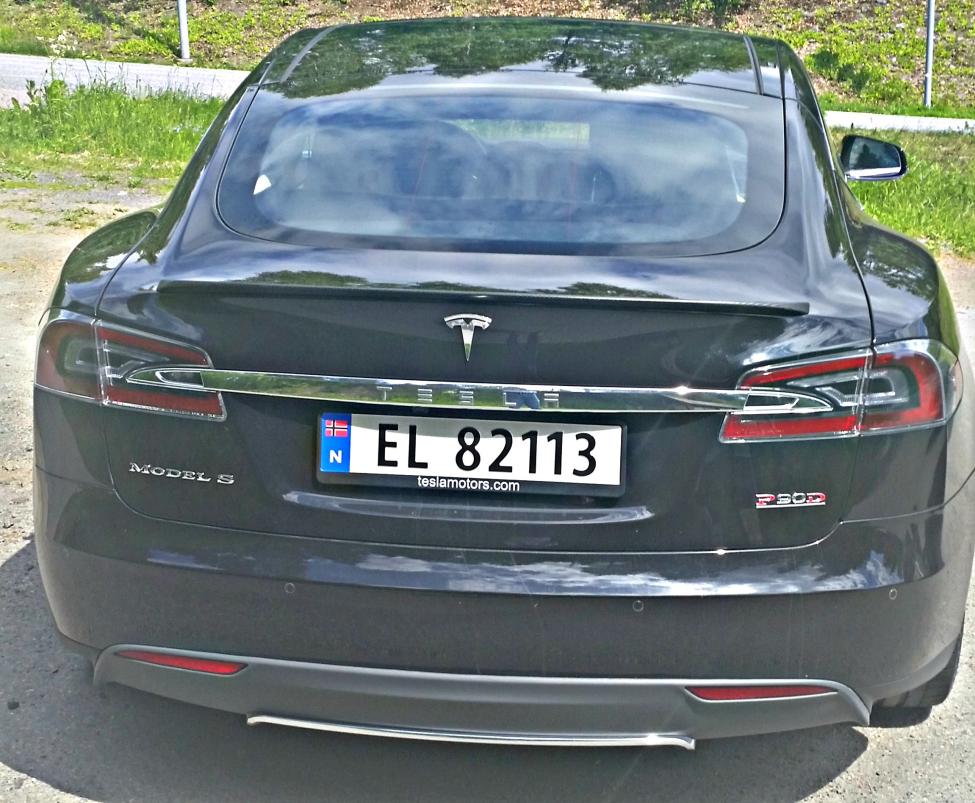 tesla1.jpg