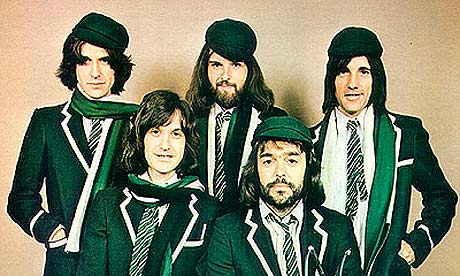 The-Kinks-in-Schoolboys-i-006.jpg