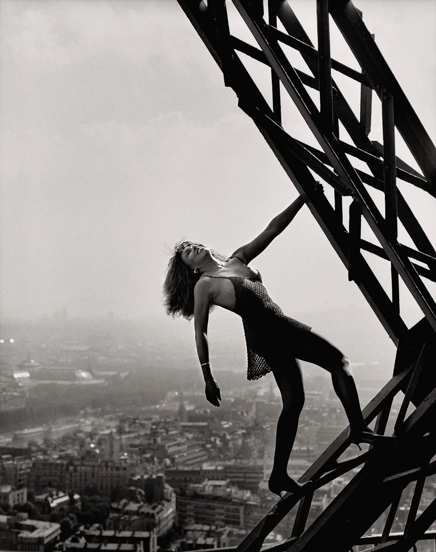 Tina Turner, Eiffel Tower album photo shoot, Paris, France 1989.jpg