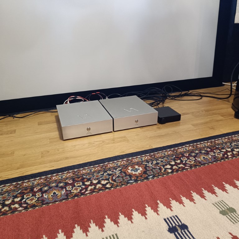 VA C12 with two VA amps_near (Medium).jpg