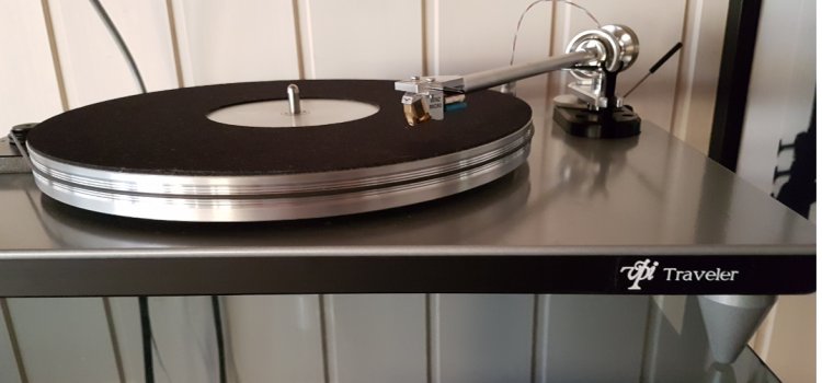 VPI Traveler-2.jpg