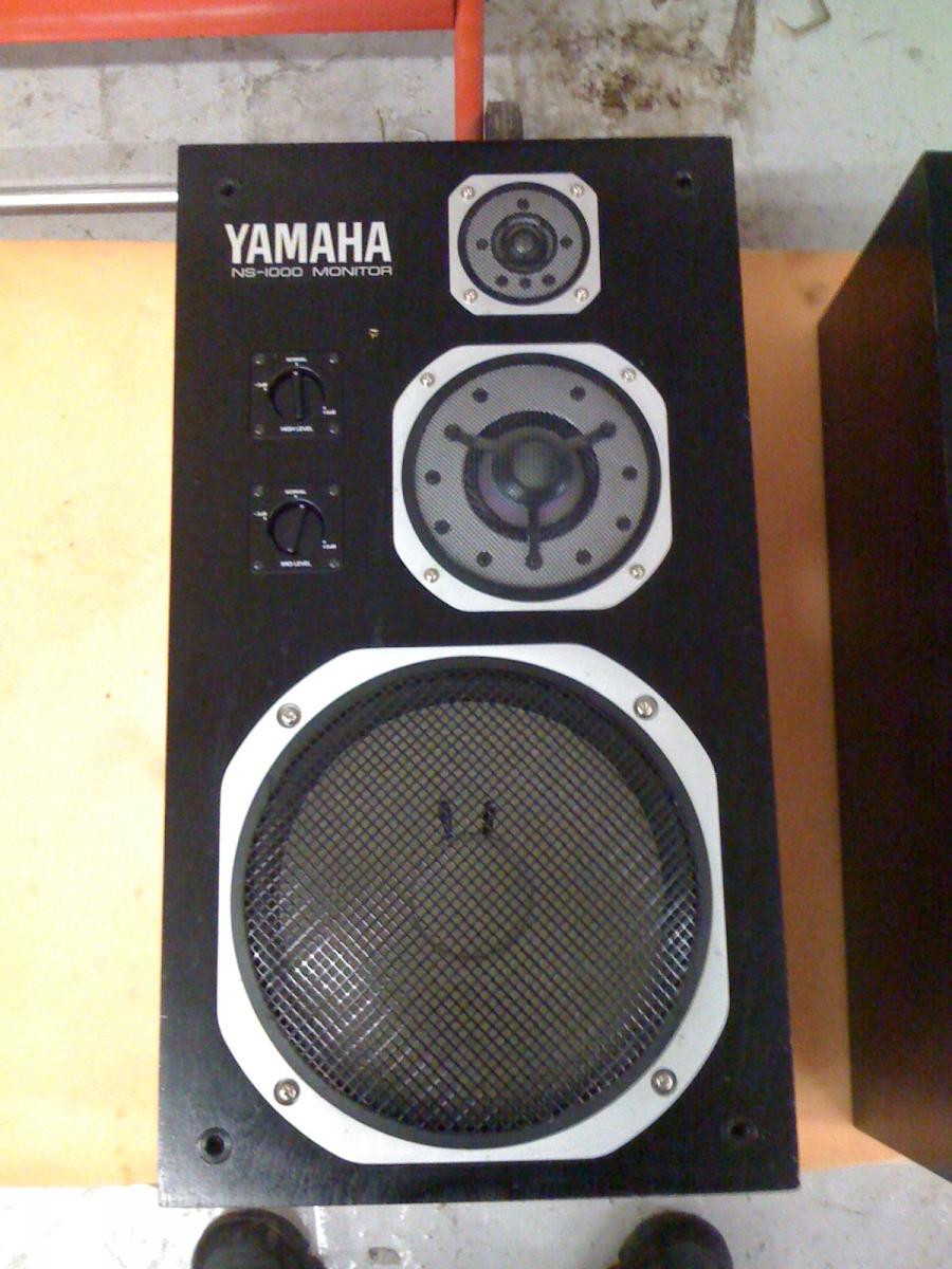 Yamaha NS-1000N 002.jpg