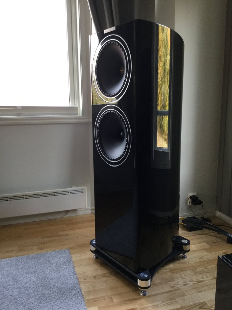FYNE AUDIO F704 Hifisentralen