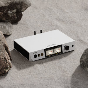 luxsin-x9-headphone-amp-4.jpg