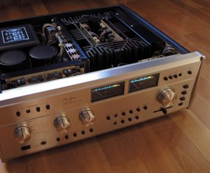 Accuphase 006.jpg