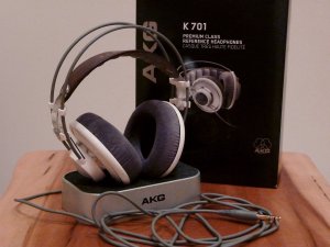 AKG K701.jpg