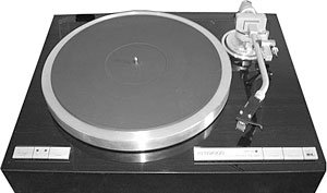 kenwood_kd-990.jpg