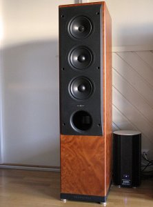 Kef_M550.jpg