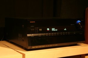 Onkyo 805.jpg