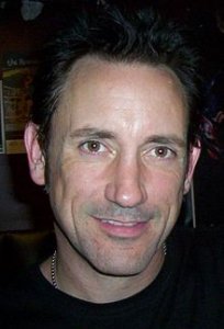 220px-Jimmy_Chamberlin_Copyright_Matthew_Drewicz_2005-2007.jpg