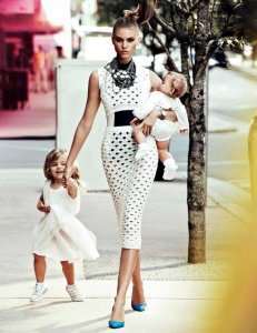 000Maryna Linchuk by Alexi Lubomirski for Vogue Russia.jpg