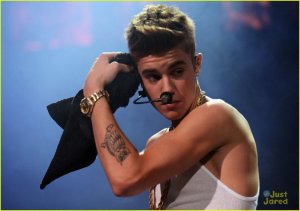 justin-bieber-933-tampa-01.jpg