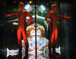 david-bowie-is-exhibition-victoria-and-albert-museum.jpg