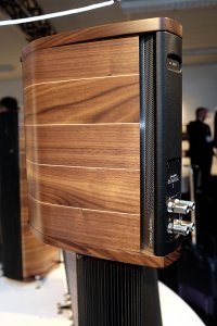 Sonus-faber-Orchestra-I-side-vent.jpg