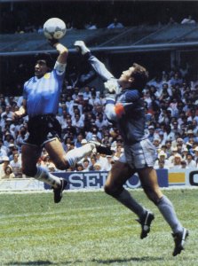 Hand-of-God-goal-picture.jpg