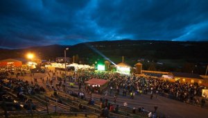 Countryfestivalen_Breim_hovedscenen_fredag_12_07_2013.jpg