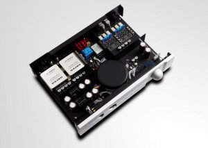 abce2c98_AURALiC-TAURUS-MKII-Balanced-Headphone-Amplifier-guts.jpg