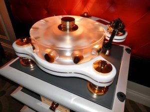 Transrotor_Rondino_Gold_turntable.jpg