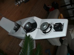 speaker in grondverf achterkant.jpg