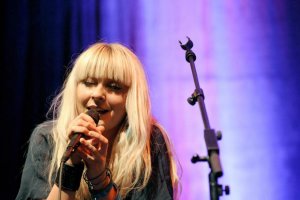 Eivør-Pálsdóttir_06n3738.jpg
