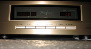 Accuphase DC-37_display IMG_5329.jpg