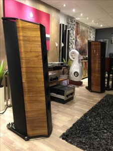 1. RA Sonus Faber Lilium.jpg