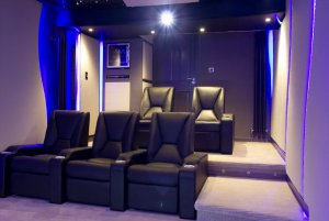 2_ET_Home_cinema_Colin_Scott.jpg