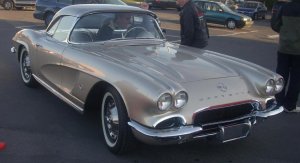 Chevrolet_Corvette_C1_Coupe_(Orange_Julep_'10).jpg