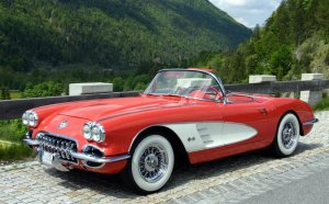 Chevrolet-Corvette-1958-1.jpg