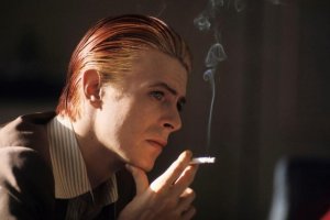 bowie-smoking-spirit.jpg