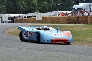 gulf-porsche-908-3-brian-redman.jpg