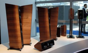 Sonus-faber-Venere-walnut.jpg