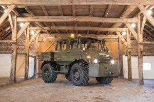 Luftwaffe-Mercedes-Benz-Unimog-1600x1065.jpg