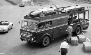 1959-Fiat-Bartoletti-transporter-Ferrari-580x352.jpg