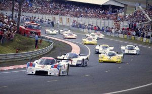 1985LM04_car4.JPG