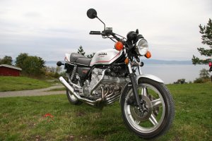 Honda fint lys copy.JPG