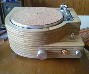 9820f1f8dfb824d19d548ca7aeda09df--wooden-case-turntable.jpg