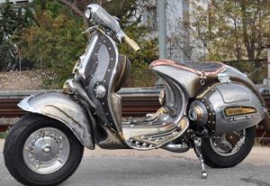 steampunk-vespa-by-pulsar-projects-photo-gallery_2.jpg