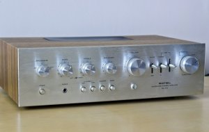 Rotel RA-412 Vintage HI-FI Stereo Amplifier (800x506).preview.jpg