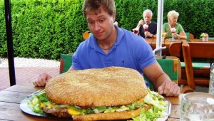 massive-huge-burgers.jpg