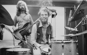 GettyImages-524632957_ginger_baker_2000-920x584.jpg