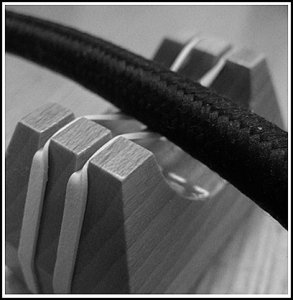 IMG_2989 Kabelløfter med strikk BW.jpg