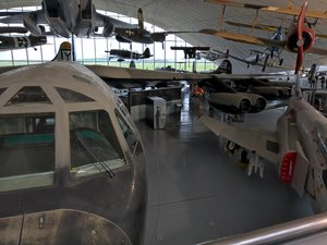 Duxford B-52 Stratofortress Front.jpg